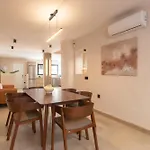 Privada Con Barbacoa Y Patio Cerca De La Playa