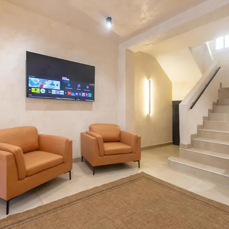 Privada Con Barbacoa Y Patio Cerca De La Playa Torremolinos