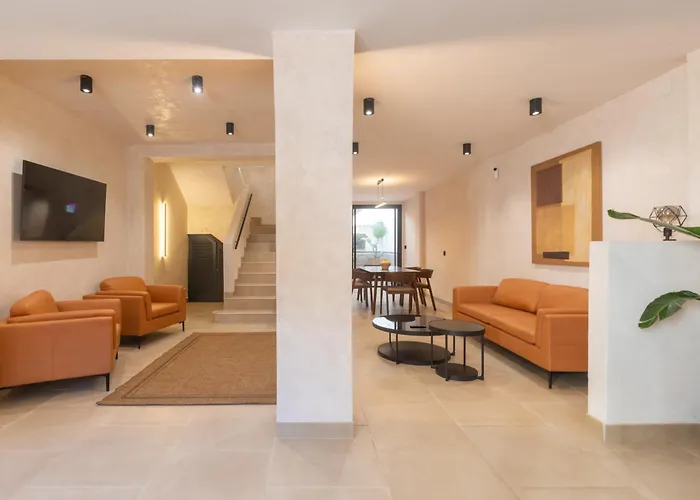 Privada Con Barbacoa Y Patio Cerca De La Playa Hébergement de vacances Torremolinos