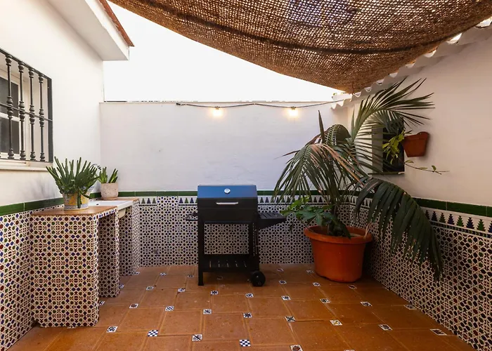 Privada Con Barbacoa Y Patio Cerca De La Playa *