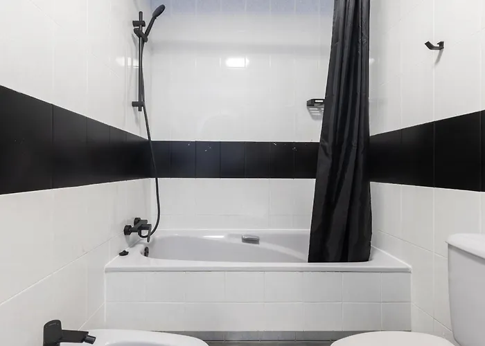 Privada Con Barbacoa Y Patio Cerca De La Playa *